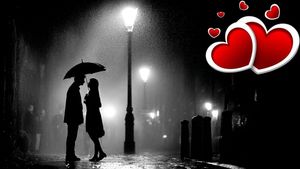 Romantic Shayari: ಸಂಗಾತಿಗೆ ಈ ಎರಡು ಸಾಲು ಹೇಳಿ! ಕಲ್ಲು ಹೃದಯವೂ ಕರಗಿ ಹೋಗುತ್ತೆ