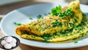 ಚಟಪಟ ಗ್ರೀನ್ ಓಮ್ಲೆಟ್! ಪಾಲಕ್ & ಕೊತ್ತಂಬರಿ ಸೊಪ್ಪಿನಿಂದ ಮಾಡಿ ಈ ಸ್ಪೆಷಲ್ ಆಮ್ಲೆಟ್ 