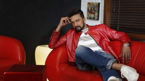 Kiccha Sudeep: ಕೋಟಿ ಕೋಟಿ ಆಸ್ತಿ, ದುಬಾರಿ ಜೀವನ! ಸುದೀಪ್ ಎಷ್ಟು ಕೋಟಿ ಒಡೆಯ ಗೊತ್ತಾ?