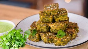 ಕೊತ್ತಂಬರಿ ಸೊಪ್ಪಿನಿಂದ ಈ ಅದ್ಭುತ ರುಚಿಯ ಸ್ನ್ಯಾಕ್ ಮಾಡಿ! 15 ನಿಮಿಷದಲ್ಲಿ ರೆಡಿ ಆಗುತ್ತೆ