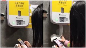 ಶೌಚಾಲಯ ಬಳಸಬೇಕಾದ್ರೆ ಜಾಹೀರಾತು ನೋಡಿ..ಇಲ್ಲವೆ ಶುಲ್ಕ ಪಾವತಿಸಿ! ಇದೇನು ಹೊಸ ತಂತ್ರ!