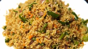 ರೆಸ್ಟೋರೆಂಟ್ ರುಚಿಯ ಫ್ರೈಡ್ ರೈಸ್ 5 ನಿಮಿಷದಲ್ಲಿ ಮಾಡಿ!