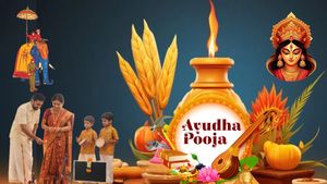 Ayudha Pooja 2025: ಆಯುಧ ಪೂಜೆ ಮಾಡುವ ಸರಿಯಾದ ವಿಧಾನ ಮತ್ತು ಆರ್ಥಿಕ ಸಮಸ್ಯೆ ನಿವಾರಿಸುವ ಮಂತ್ರಗಳು