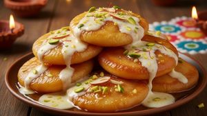 ದೀಪಾವಳಿಗೆ ಬೇಕು ಈ ಸಿಹಿ.. ಬಾಯಲ್ಲಿ ಕರಗುವ ಸಾಫ್ಟ್ ಮಾಲ್ಪುವಾ! ಮಾಡೋದು ಹೇಗೆ?