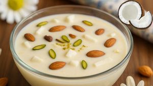 ಸಕ್ಕರೆ ಬೇಡವೇ ಬೇಡ.. ತೆಂಗಿನಕಾಯಿಯಿಂದ ಈ ಸ್ವೀಟ್ ಮಾಡಿ! ಶುಗರ್​ ಇರುವವರು ತಿನ್ನಬಹುದು