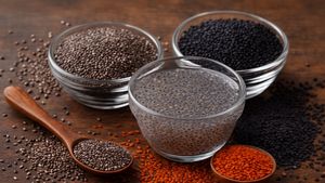 Seeds: ಈ ಬೀಜಗಳನ್ನು ತಪ್ಪಾಗಿ ತಿಂದರೆ ಪ್ರಾಣಕ್ಕೆ ಕುತ್ತು! ಜೀರ್ಣಕ್ರಿಯೆ ಹಾಳಾಗುತ್ತೆ.. ಹೇಗೆ ತಿನ್ನಬೇಕು ಗೊತ್ತಾ?