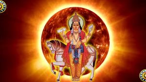 ಇಂದು ಶುಕ್ರಾದಿತ್ಯ ಯೋಗ: ಈ 5 ರಾಶಿಯವರಿಗೆ ಬೆನ್ನಟ್ಟಲಿದೆ ಅದೃಷ್ಟ! ಯಾರಿಗೆ ಶುಭ ತರಲಿದೆ?