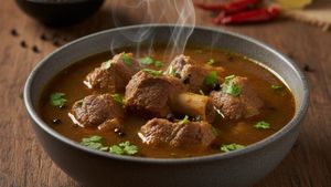 ಮನೆಯಲ್ಲಿ ಈ ರೀತಿ ಮಟನ್ ಪೆಪ್ಪರ್ ಸೂಪ್ ಮಾಡಿ! ಕೀಲು ನೋವು ಮಾಯ.. ಜ್ವರ, ನೆಗಡಿಗೆ ಮುಕ್ತಿ!