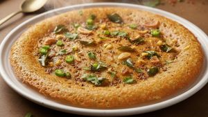 ಬೆರಳು ಚೀಪುವ ರುಚಿ.. ಈ ರೀತಿ ಹೋಟೆಲ್ ಶೈಲಿಯ ಚಿಲ್ಲಿ ಗಾರ್ಲಿಕ್ ದೋಸೆ ಮಾಡಿ! ಇಲ್ಲಿದೆ ಸುಲಭ ರೆಸಿಪಿ