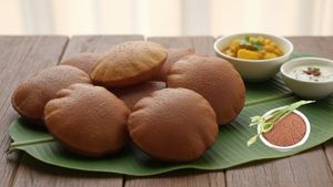 ಮಾಮೂಲಿ ಬಿಡಿ, ಹೆಲ್ದಿ ರಾಗಿ ಪೂರಿ ಮಾಡಿ ನೋಡಿ! ಸಾಫ್ಟ್ ಆಗೋಕೆ ಈ ಟಿಪ್ಸ್ ಫಾಲೋ ಮಾಡಿ.. ಎಣ್ಣೆ ಕುಡಿಯಲ್ಲ!