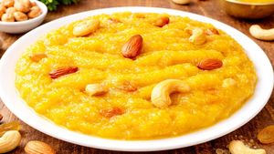 ಬೆಣ್ಣೆಯಂತೆ ಕರಗುವ ಹೆಸರು ಬೇಳೆ ಸಿಹಿ ತಿಂಡಿ: ರುಚಿಯು ಅದ್ಭುತ, ಮಾಡೋದು ಸುಲಭ!