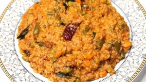 ಉಡುಪಿ ಹೋಟೆಲ್ ಶೈಲಿಯ ಬಿಸಿ ಬೇಳೆ ಬಾತ್; ಮಾಡುವ ವಿಧಾನ ಬಹಳ ಸುಲಭ!