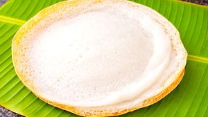 ರೇಷನ್ ಅಕ್ಕಿಯ ಮಲ್ಲಿಗೆಯಂತ ಮೃದುವಾದ ಆಪಂ ಮಾಡಿ: ಸುಲಭದ ತಿಂಡಿಗೆ 2 ಪದಾರ್ಥ ಸಾಕು!