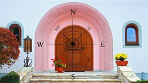 ಹುಷಾರ್.. ಮನೆಯ ಮುಖ್ಯ ದ್ವಾರದ ಬಳಿ ಈ ವಸ್ತುಗಳನ್ನು ಇಡಲೇಬೇಡಿ! ಲಕ್ಷ್ಮಿ ಬರಲ್ಲ, ದಾರಿದ್ರ್ಯ ಖಚಿತ