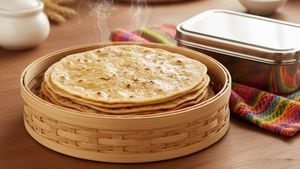 ಬೆಳಗ್ಗೆ ಮಾಡಿದ ರೊಟ್ಟಿ ಸಂಜೆಯಾದರೂ ಫ್ರೆಶ್ & ಸಾಫ್ಟ್ ಆಗಿರುತ್ತೆ! ಅಮ್ಮನ ಸೂಪರ್ ಕಿಚನ್ ಟಿಪ್ಸ್ ಇಲ್ಲಿದೆ