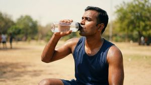 വേനൽക്കാല വ്യായാമം: കഠിനമായ ചൂടിൽ വർക്കൗട്ട് ചെയ്യുമ്പോൾ ശ്രദ്ധിക്കൂ