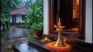ആടി കാർത്തിക: വീടിന്റെ പ്രധാന വാതിൽ ഇങ്ങനെ ഒരുക്കിയാൽ ഐശ്വര്യം വരും, ഈ തെറ്റുകൾ ഒഴിവാക്കൂ!