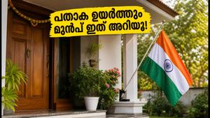 2026 സ്വാതന്ത്ര്യദിനം: വീട്ടിൽ ദേശീയപതാക ഉയർത്തുമ്പോൾ വാസ്തു പ്രകാരം ഈ കാര്യങ്ങൾ ശ്രദ്ധിക്കൂ, ഐശ്വര്യം കൂടും!