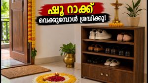 ഷൂ റാക്ക് എവിടെ വെക്കണം? വാസ്തു പ്രകാരം ഈ ദിശകൾ ഒഴിവാക്കിയാൽ വീട്ടിൽ ഐശ്വര്യം നിറയും