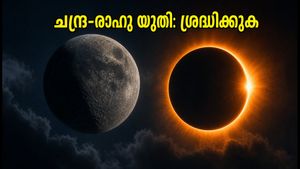 ചന്ദ്ര-രാഹു യുതി: ഇന്ന് പുലർച്ചെ സംഭവിക്കുന്ന 'ഗ്രഹൺ യോഗം'; ശ്രദ്ധിക്കേണ്ട കാര്യങ്ങൾ എന്തെല്ലാം?