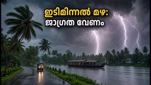 കേരളത്തിൽ ഇന്ന് ഇടിമിന്നലോടു കൂടിയ മഴയ്ക്ക് സാധ്യത; നവരാത്രി ആഘോഷങ്ങൾക്കിടയിൽ ജാഗ്രത വേണം