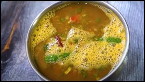 ஆந்திரா ஸ்டைல் கத்தரிக்காய் ரசம் ரெசிபி... ஒரு தடவை செஞ்சு பாருங்க... வேற குழம்பே வைக்க வேணாம்...!