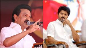 அரசியல்வாதிகள் ஏன்  எப்போதும் வெள்ளை சட்டை மட்டுமே அணிகிறார்கள் தெரியுமா? இதுல இவ்வளவு விஷயம் இருக்கா?        