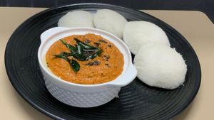 1 கப் பெரிய வெங்காயம் இருந்தா 10 நிமிடத்தில் இந்த சட்னியை அரைங்க... இட்லி, தோசைக்கு சூப்பரா இருக்கும்!