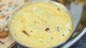 1 கப் தயிர் இருந்தா.. மதியம் 5 நிமிஷத்துல இந்த குழம்பு செய்யுங்க.. ருசியாவும், வெயிலுக்கு இதமாவும் இருக்கும்..