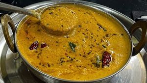 தள்ளுவண்டி ஸ்டைல் வெங்காய சட்னி ரெசிபி - ஒரு தடவை செஞ்சு பாருங்க, இட்லி, தோசைக்கு சூப்பரா இருக்கும் 