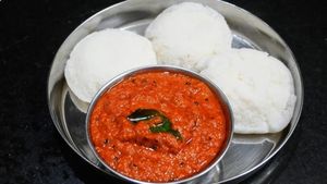 10 வரமிளகாயும், சின்ன வெங்காயமும் இருந்தா இந்த கர்நாடகா கெம்பு சட்னியை அரைங்க - சுருக்குனு சூப்பரா இருக்கும்