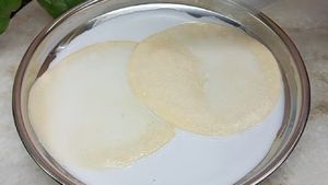 முட்டை பத்திரியும், தேங்காய் பாலும் - எப்படி செய்றது-ன்னு பாத்து ஒருடைம் செஞ்சு பாருங்க..