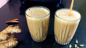 பால் இல்லாமல் ஒருவாட்டி இப்படி டீ போடுங்க.. அப்புறம் பாருங்க.. அடிக்கடி இந்த டீ போடுவீங்க..