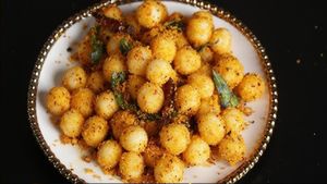 ஆடி வெள்ளி ஸ்பெஷல் அம்மிணி கொழுக்கட்டை ரெசிபி - ட்ரை பண்ணி பாருங்க - காரமா சூப்பரா இருக்கும் 