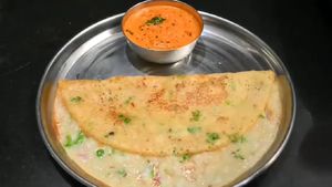 சுரைக்காய் தோசையும்.. முள்ளங்கி சட்னியும் - எப்படி செய்றது-ன்னு பாத்து செஞ்சு பாருங்க... 