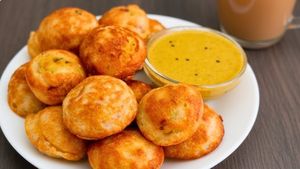 சன்டே ஸ்பெஷல் - சிக்கன் வாங்குனா இந்த மாதிரி குழிப் பணியாரம் செஞ்சு பாருங்க - வித்தியாசமா, சூப்பரா இருக்கும் 