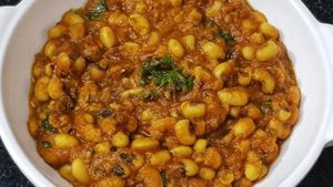 கொங்கணி ஸ்டைல் காராமணி மசாலா ரெசிபி - ட்ரை பண்ணி பாருங்க - சாதம், சப்பாத்திக்கு அருமையா இருக்கும் 