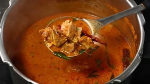 1/4 கிலோ மட்டன் வாங்குனா.. இப்படி மசாலா அரைச்சு தண்ணி குழம்பு வையுங்க.. ஊத்தி ஊத்தி குடிப்பாங்க..