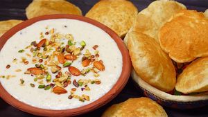 கிருஷ்ண ஜெயந்தி ஸ்பெஷல் பூரி பாயாசம் ரெசிபி - ட்ரை பண்ணி பாருங்க - வித்தியாசமா சூப்பரா இருக்கும் 