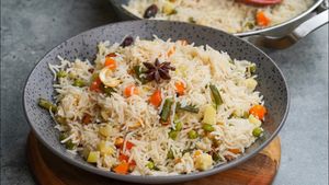 முகலாய அரசர்கள் விரும்பி சாப்பிட்ட ஷாஹி புலாவ் ரெசிபி - ட்ரை பண்ணி பாருங்க - வேற லெவலில் இருக்கும் 