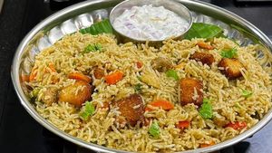 புரட்டாசி ஸ்பெஷல் செட்டிநாடு கல்யாண பிரிஞ்சி - எப்படி செய்றதுன்னு பாத்து ட்ரை பண்ணுங்க.. அள்ளும்..