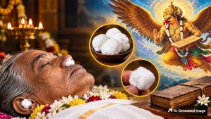 இறந்தவர்களின் மூக்கு மற்றும் காதில் ஏன் பஞ்சு வைக்கப்படுகிறது? கருட புராணம் சொல்லும் ரகசியம் என்ன தெரியுமா?