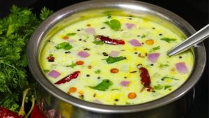 రుచికి రుచి, ఆరోగ్యానికి ఆరోగ్యం.. మన పూర్వీకుల స్పెషల్ బీరకాయ మజ్జిగ పులుసు..రుచి చూస్తే వదిలిపెట్టరు!