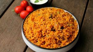 చికెన్, మటన్ బిర్యానీలను మరిపించే టమాటా బిర్యానీ..ఎలా చేసుకోవాలో చూడండి