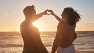 అందరూ మిమ్మల్నే ఇష్టపడాలా? మిమ్మల్ని ప్రత్యేకంగా నిలబెట్టే సైకలాజికల్ సీక్రెట్స్!