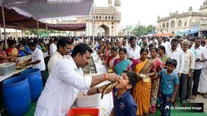 దశాబ్దాల సంప్రదాయం, లక్షలాది ప్రజల నమ్మకం.. చేప ప్రసాదం వెనకున్న కథేంటి.?