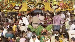 తెలంగాణలో వైభవోపేతంగా ఆషాఢ బోనాలు.. రంగంలో భవిష్యవాణి చెప్పిన సంగతులివే.!