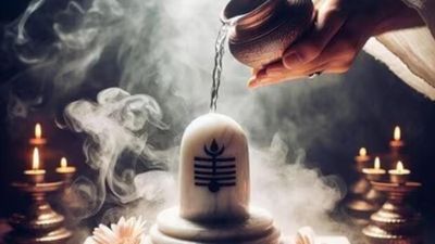 सावन के अंतिम सोमवार बन रहा महासंयोग, इस तरह करें जलाभिषेक, पूरी होंगी अधूरी मनोकामनाएं