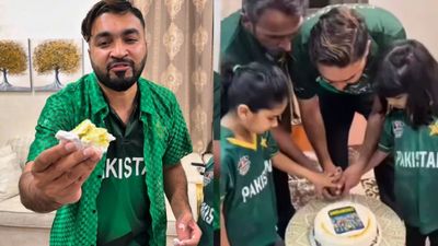 Viral Video: टीम इंडिया की T20 वर्ल्ड कप जीत पर पाकिस्तान में जश्न, काटा केक और गाया 'जन-गण-मन'