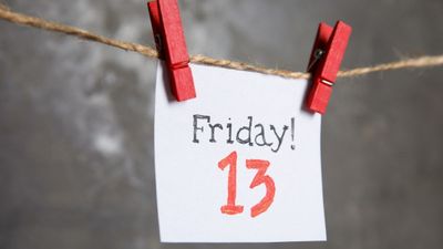Friday the 13th: 13 तारीख को पड़ने वाले शुक्रवार को क्यों अशुभ मानते हैं लोग? जानें इसके पीछे का रहस्य